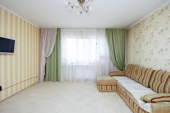 
  Продается 3-комн. квартира, 74.5 м², Богдана Хмельницкого ул, д. 38
. Фото 4.