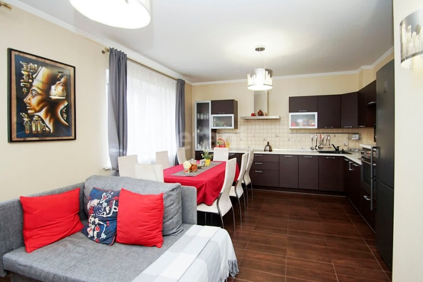 
  Продается 2-комн. квартира, 90.1 м², Арнольда Нейбута ул, д. 8
. Фото 3.