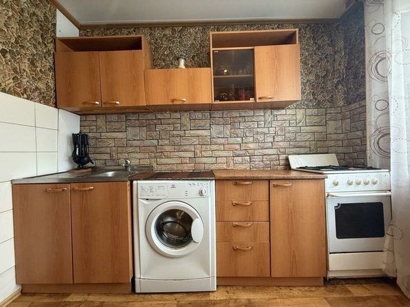
  Продается 2-комн. квартира, 49.7 м², Центральная ул, д. 41
. Фото 2.