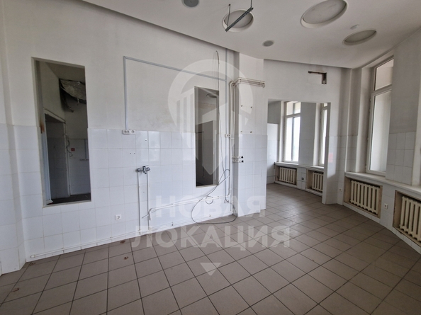 
  Сдается универсальное помещение, 1100 м², Красный Путь ул, д. 111
. Фото 10.