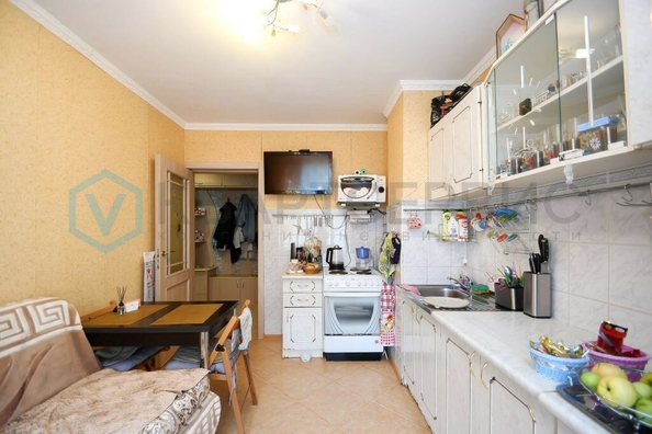 
  Продается 2-комн. квартира, 52 м², Маргелова ул, д. 355
. Фото 2.