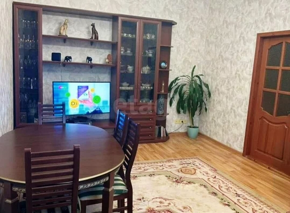 
  Продается 2-комн. квартира, 67 м², Декабристов ул, д. 157
. Фото 3.