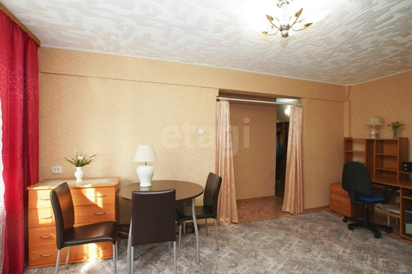 
  Продается 2-комн. квартира, 45 м², Космический пр-кт, д. 81
. Фото 1.