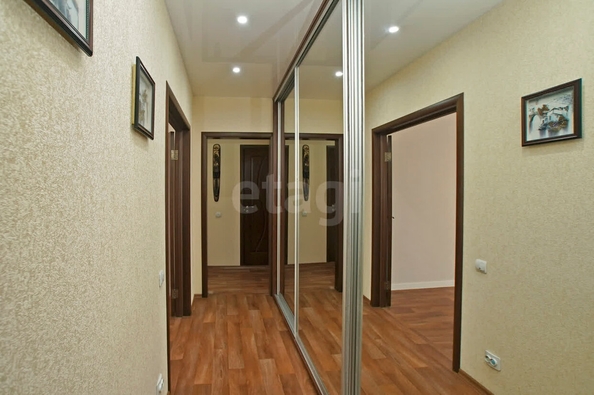 
  Продается 3-комн. квартира, 62.6 м², Космический пр-кт, д. 18Ак1
. Фото 1.