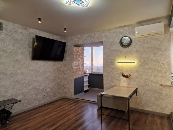 
  Продается 1-комн. квартира, 38.6 м², Комарова пр-кт, д. 11/4
. Фото 3.