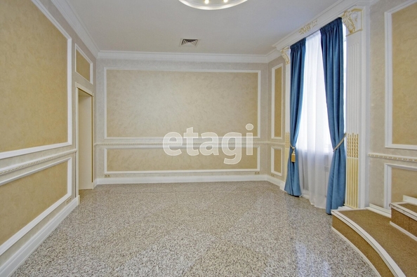 
  Сдается универсальное помещение, 293 м², Ленина ул, д. 21
. Фото 2.