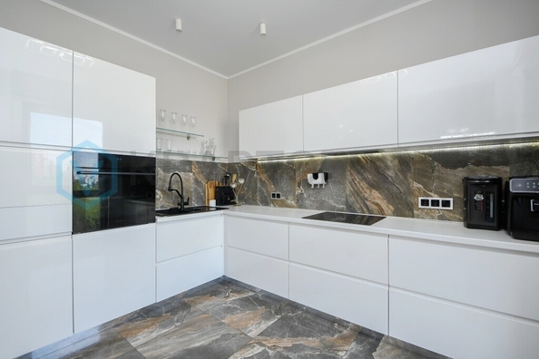 
  Продается 4-комн. квартира 130.3 м², в ЖК Жуковка. Фото 4.
