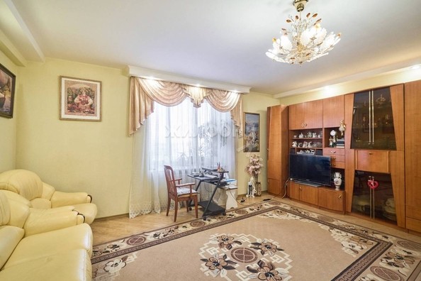 
   Продам 3-комнатную, 101.6 м², Нечевский пер, 24

. Фото 6.