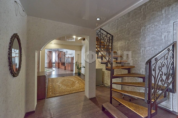 
   Продам дом, 260 м², Томск

. Фото 7.