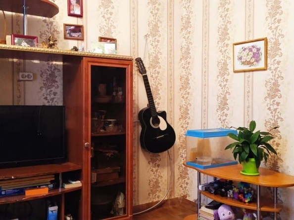 
   Продам 2-комнатную, 42 м², Кузнецова ул, 12А

. Фото 2.