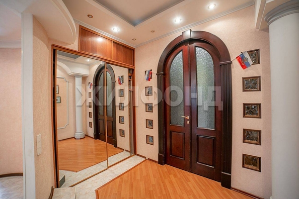 
   Продам дом, 322.9 м², Томск

. Фото 12.
