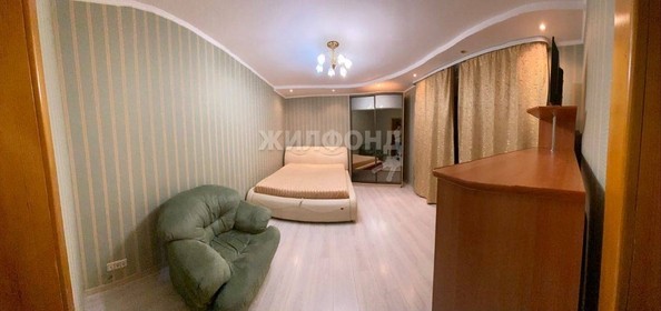 
   Продам 3-комнатную, 101 м², Карповский пер, 12

. Фото 3.