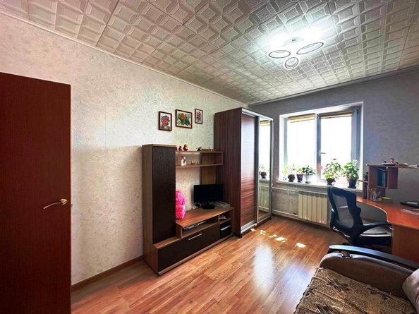 
   Продам 2-комнатную, 54 м², Елизаровых ул, 74

. Фото 3.