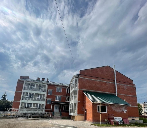 
  Продается 1-комн. квартира, 48.8 м², Рабочая ул, д. 72
. Фото 4.