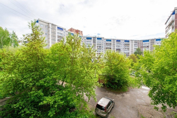 
   Продам 1-комнатную, 35.4 м², Сибирская ул, 102

. Фото 2.