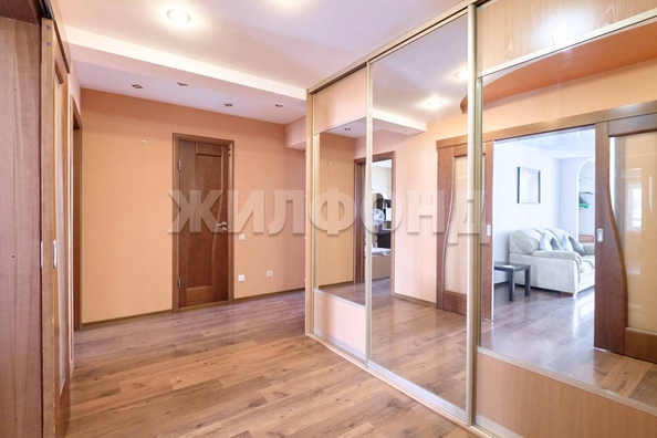 
  Продается 3-комн. квартира, 79.6 м², Сибирская ул, д. 111Б
. Фото 3.