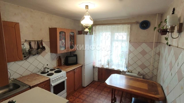 
   Продам 4-комнатную, 74.8 м², Мокрушина ул, 24

. Фото 2.