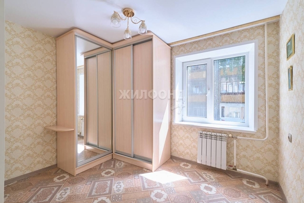 
   Продам 4-комнатную, 58.6 м², Лебедева ул, 111

. Фото 5.