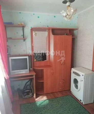 
   Продам 1-комнатную, 14 м², Полины Осипенко ул, 31

. Фото 2.