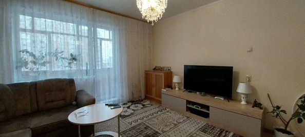 
   Продам 3-комнатную, 65 м², Ивана Черных ул, 24

. Фото 4.