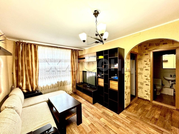 
   Продам 1-комнатную, 35.6 м², Елизаровых ул, 48/9

. Фото 1.