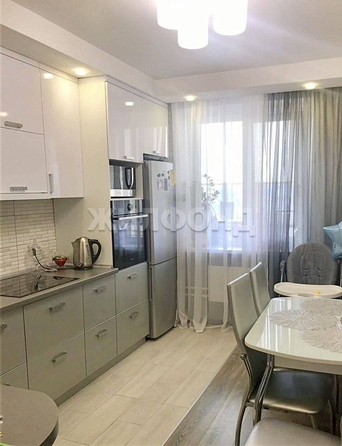 
   Продам 2-комнатную, 63 м², Рабочая 1-я ул, 4

. Фото 3.