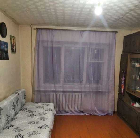 
   Продам 1-комнатную, 18.2 м², Героев Чубаровцев ул, 30

. Фото 2.