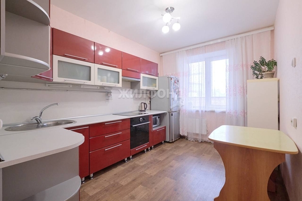 
   Продам 3-комнатную, 60.1 м², Обручева ул, 12Б

. Фото 9.