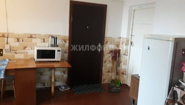 
   Продам секционку, 8 м², Савиных ул, 13

. Фото 6.