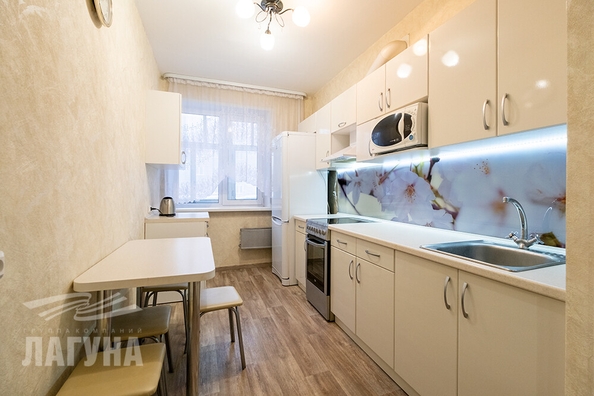 
   Продам 3-комнатную, 66.8 м², Новосибирская ул, 33

. Фото 15.