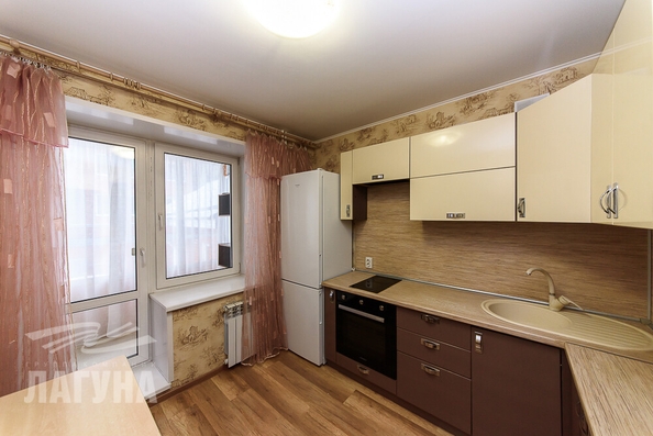 
   Продам 1-комнатную, 29 м², Льва Толстого ул, 38г

. Фото 8.