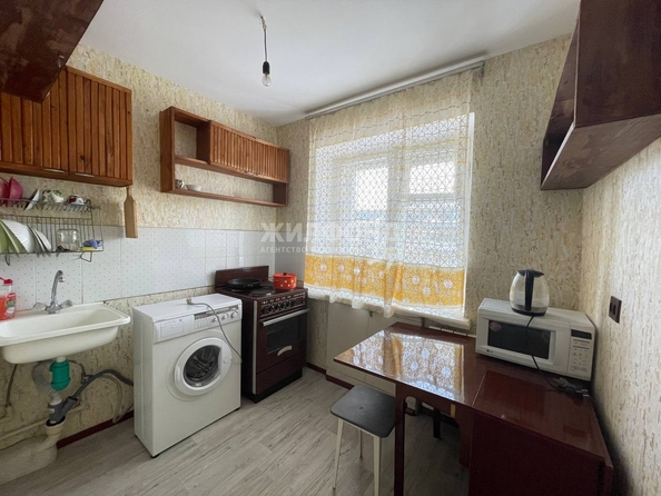 
  Сдам в аренду 2-комнатную квартиру, 42 м², Северск

. Фото 1.