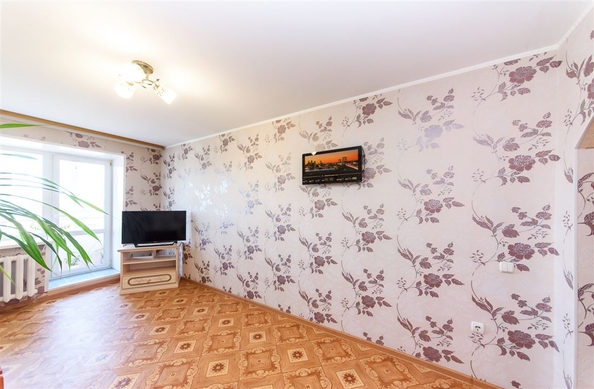 
   Продам 2-комнатную, 49.2 м², Любы Шевцовой ул

. Фото 2.