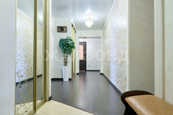 
  Сдам в аренду 1-комнатную квартиру, 220 м², Томск

. Фото 1.