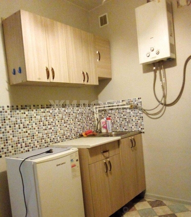 
   Продам 1-комнатную, 29.8 м², Розы Люксембург ул, 42

. Фото 3.