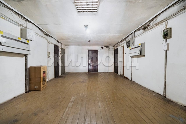 
   Продам секционку, 12.9 м², Светлый пер, 40а

. Фото 8.