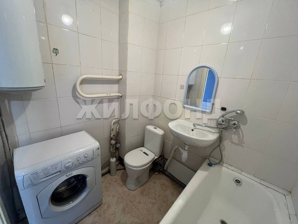 
   Продам 1-комнатную, 35.2 м², Суворова ул, 17

. Фото 8.