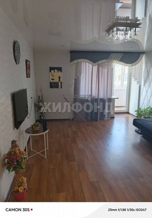 
   Продам 4-комнатную, 74 м², Суворова ул, 12

. Фото 3.