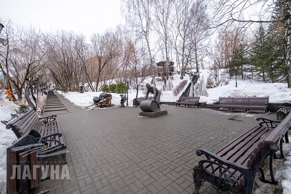 
  Продается 3-комн. квартира, 107.9 м², Аркадия Иванова ул, д. 27
. Фото 2.