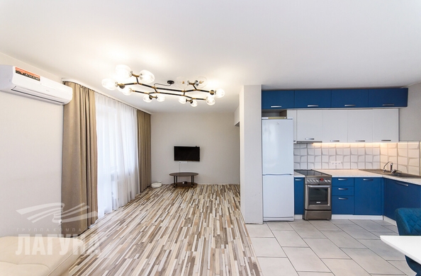 
  Продается 4-комн. квартира, 94.8 м², Андрея Крячкова ул, д. 3
. Фото 2.
