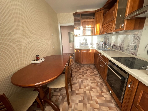 
  Сдается 2-комн. квартира, 55 м², Олега Кошевого ул
. Фото 2.