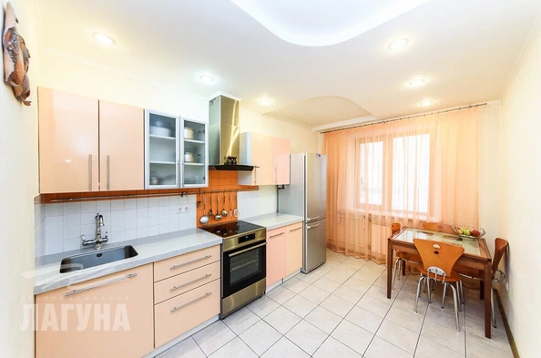 
  Продается 3-комн. квартира, 82.5 м², Ивана Черных ул, д. 34
. Фото 9.