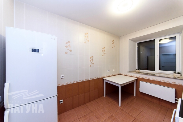 
  Продается 2-комн. квартира, 56.7 м², Сибирская ул, д. 98
. Фото 16.