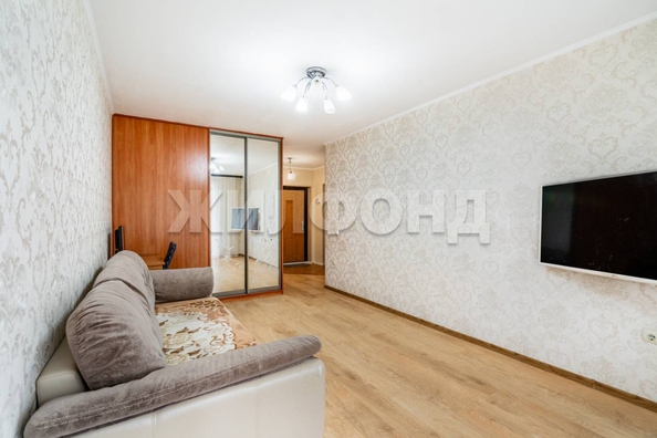 
  Продается 1-комн. квартира, 42.1 м², Сибирская ул, д. 104/4
. Фото 2.