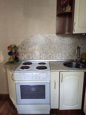 
  Продается 1-комн. квартира, 30.6 м², Карташова ул, д. 37
. Фото 4.