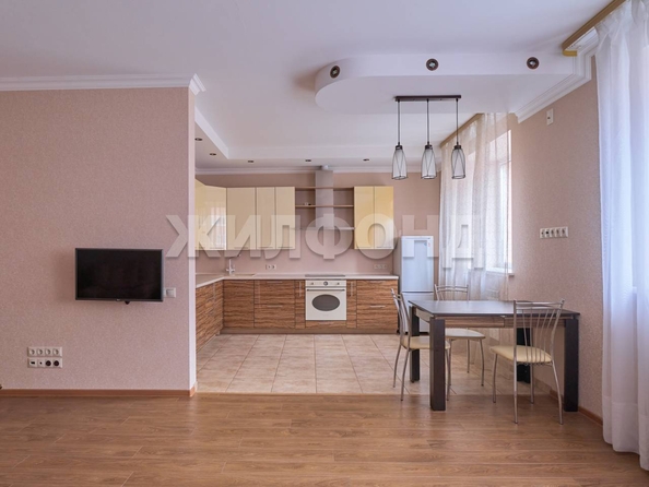 
  Продается 2-комн. квартира, 82.1 м², Киевская ул, д. 147
. Фото 1.