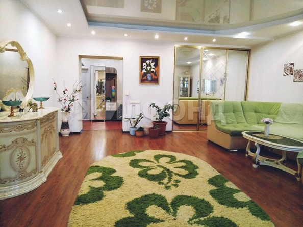 
  Продается 3-комн. квартира, 110 м², Карповский пер, д. 12
. Фото 1.