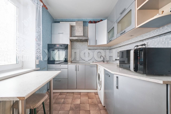 
  Продается 3-комн. квартира, 59.5 м², Карла Ильмера ул, д. 1
. Фото 2.