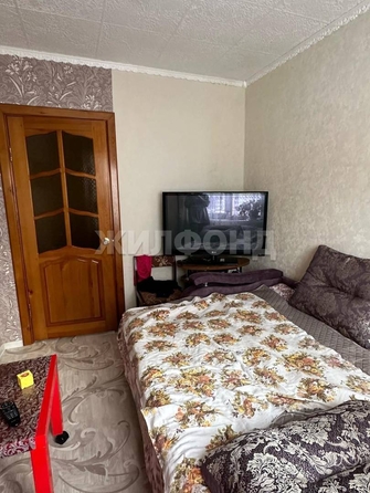 
  Продается 4-комн. квартира, 60.8 м², Карла Ильмера ул, д. 7/1
. Фото 2.