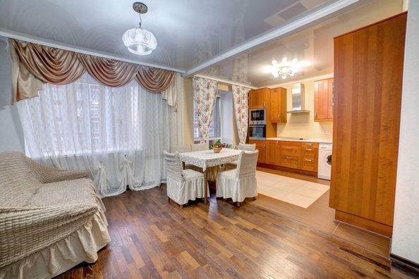 
  Сдается 1-комн. квартира 60 м². Фото 1.